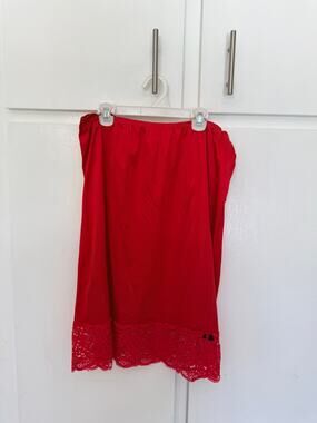 Vintage Applause Red Nylon Half Slip Wide Floral Lace Trim Size Large